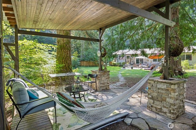 54611 E 278th Avenue, Ashford, WA 98304