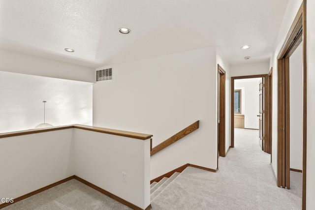 20398 Big Bear Court, Bend, OR 97702