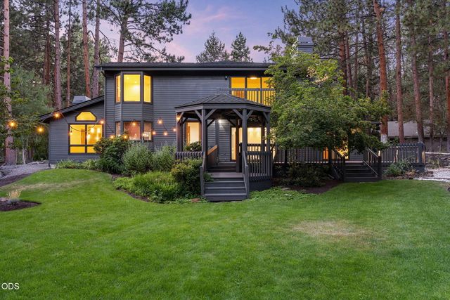 20398 Big Bear Court, Bend, OR 97702