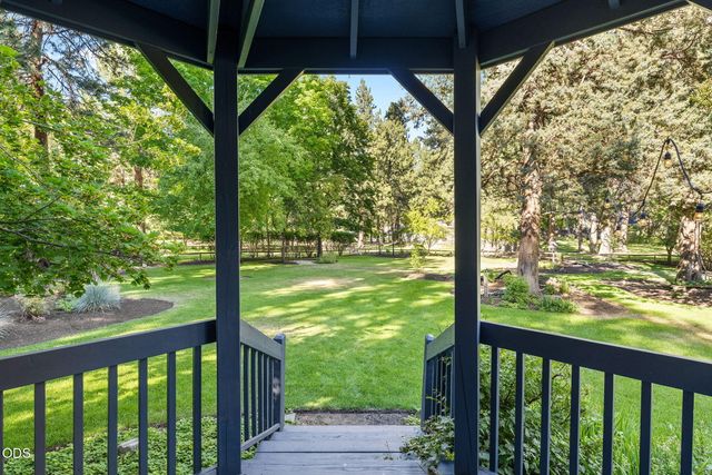 20398 Big Bear Court, Bend, OR 97702