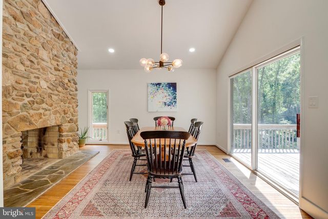 10236 LAWYERS RD, Vienna, VA 22181