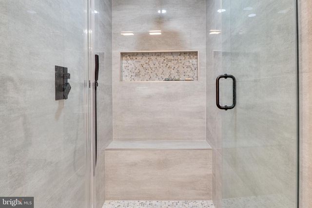 10236 LAWYERS RD, Vienna, VA 22181
