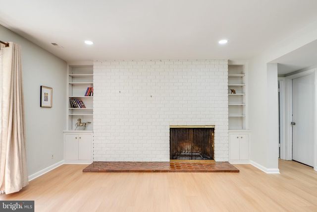 10236 LAWYERS RD, Vienna, VA 22181