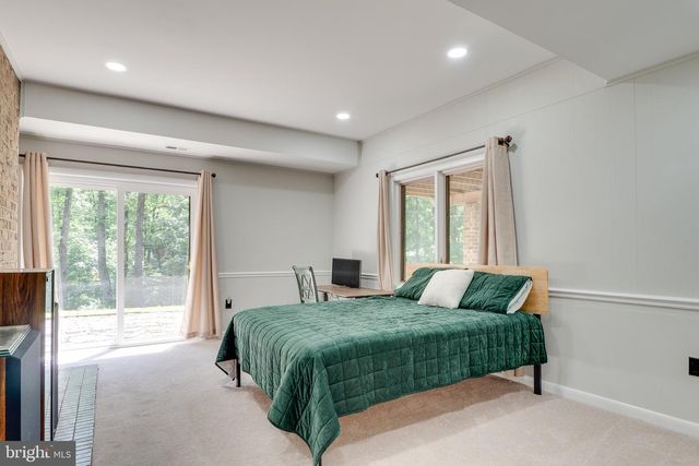 10236 LAWYERS RD, Vienna, VA 22181
