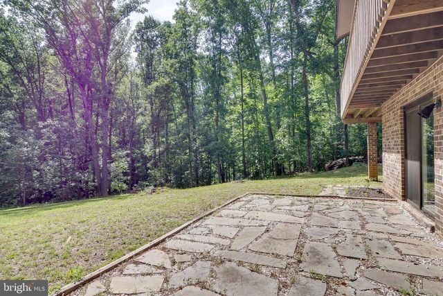 10236 LAWYERS RD, Vienna, VA 22181