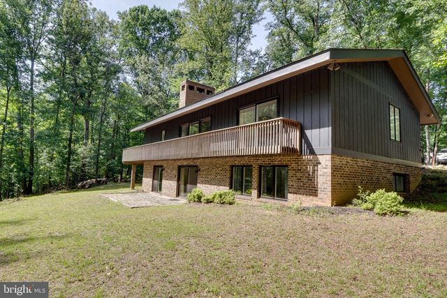 10236 LAWYERS RD, Vienna, VA 22181