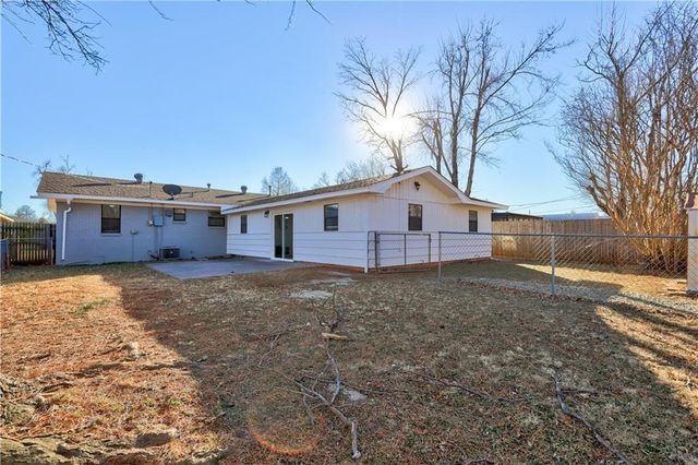 3035 SE 20th Street, Del City, OK 73115