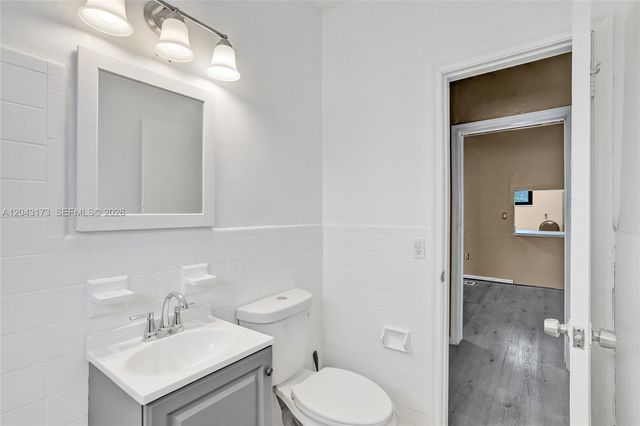 1400 NE 148th Street, Miami, FL 33161