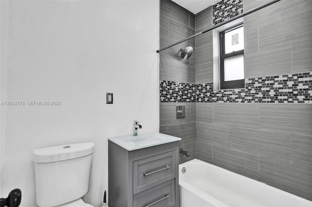 1400 NE 148th Street, Miami, FL 33161