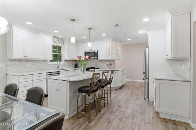 136 Green Oak Boulevard, Middletown, NJ 07748