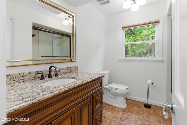 136 Green Oak Boulevard, Middletown, NJ 07748