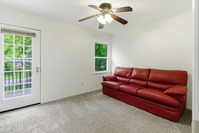 136 Green Oak Boulevard, Middletown, NJ 07748