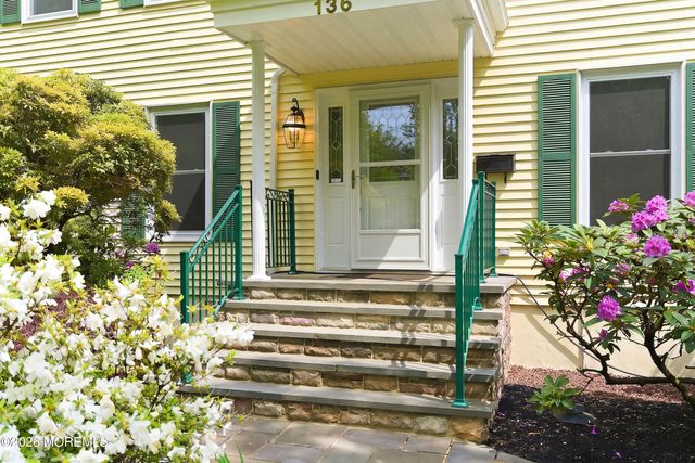 136 Green Oak Boulevard, Middletown, NJ 07748