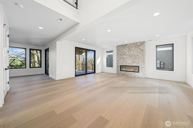 16050 SE 44TH Court, Bellevue, WA 98006