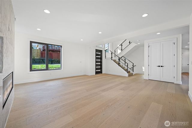 16050 SE 44TH Court, Bellevue, WA 98006