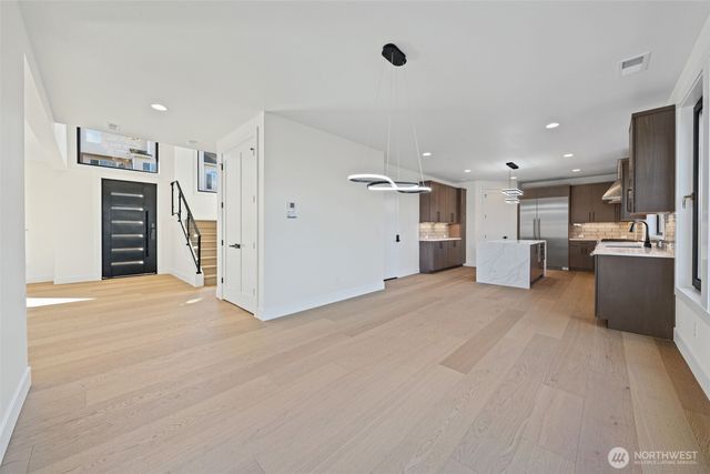 16050 SE 44TH Court, Bellevue, WA 98006