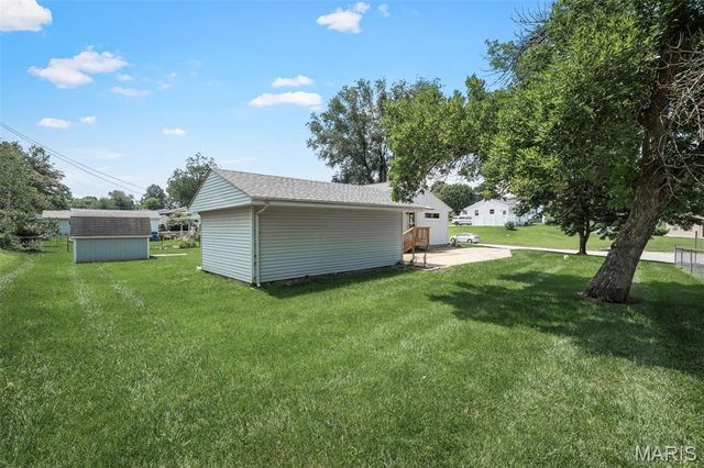 430 Rose Drive, St Charles, MO 63301