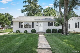 430 Rose Drive, St Charles, MO 63301