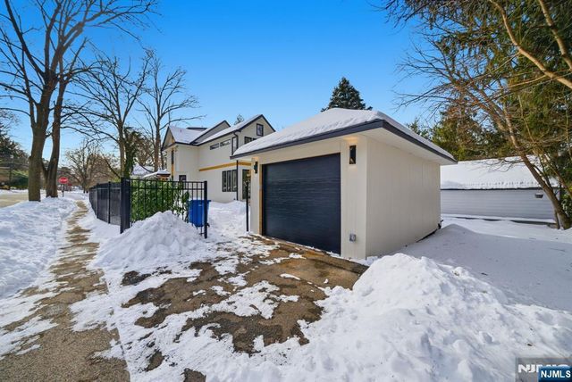 75 Highwood Avenue, Tenafly, NJ 07670