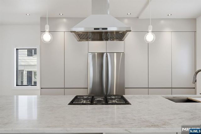 75 Highwood Avenue, Tenafly, NJ 07670