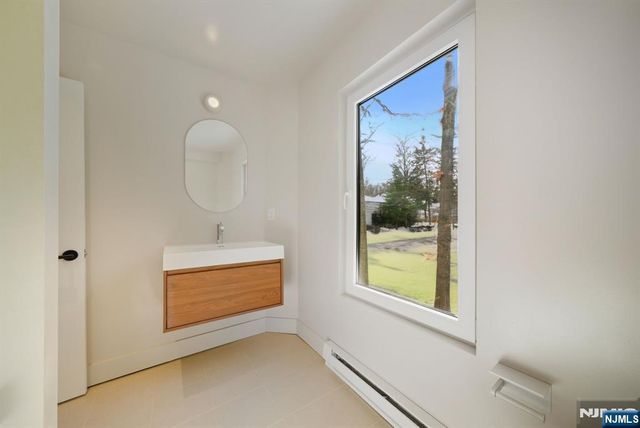 75 Highwood Avenue, Tenafly, NJ 07670