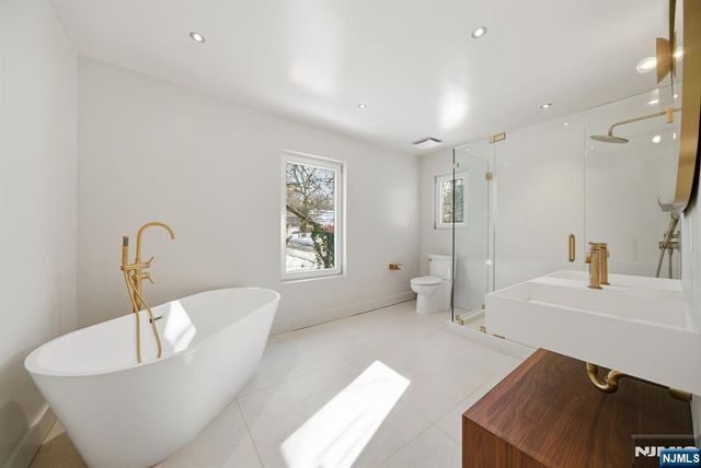 75 Highwood Avenue, Tenafly, NJ 07670