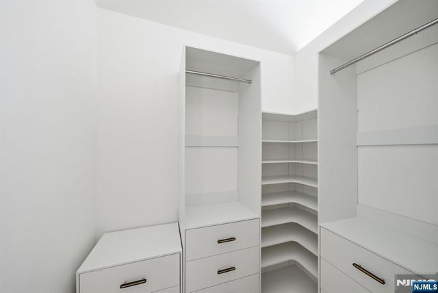 75 Highwood Avenue, Tenafly, NJ 07670