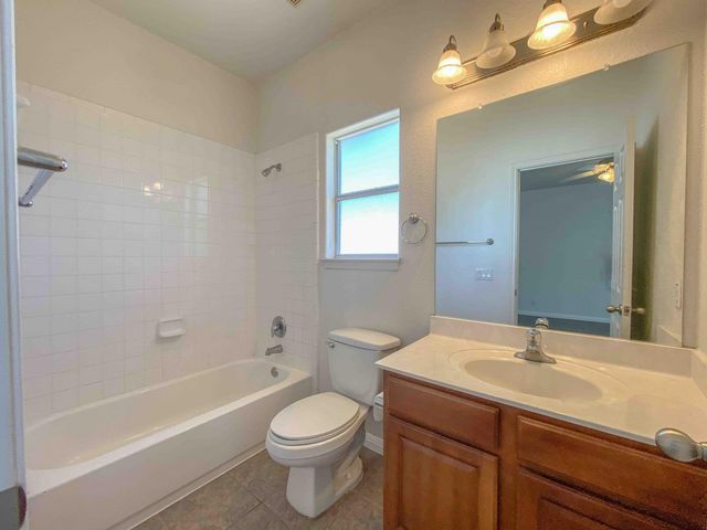 609 W 37th ST, Austin, TX 78705
