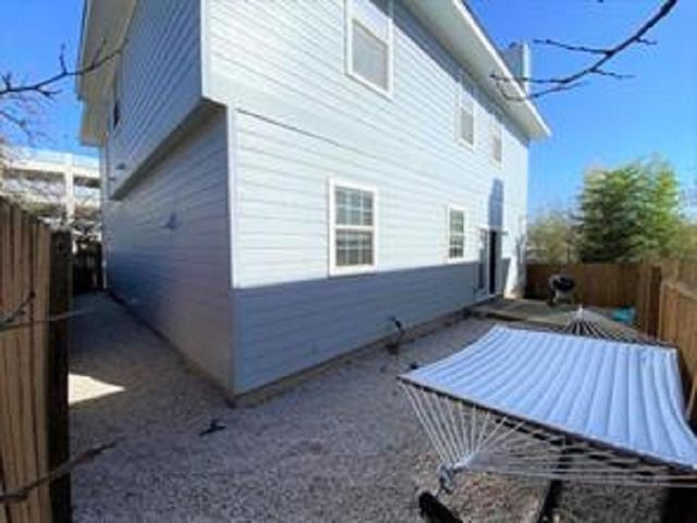 609 W 37th ST, Austin, TX 78705