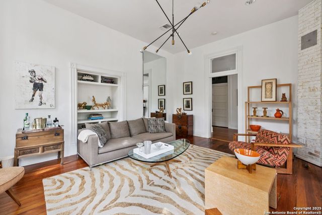 227 Claudia St, San Antonio, TX 78210