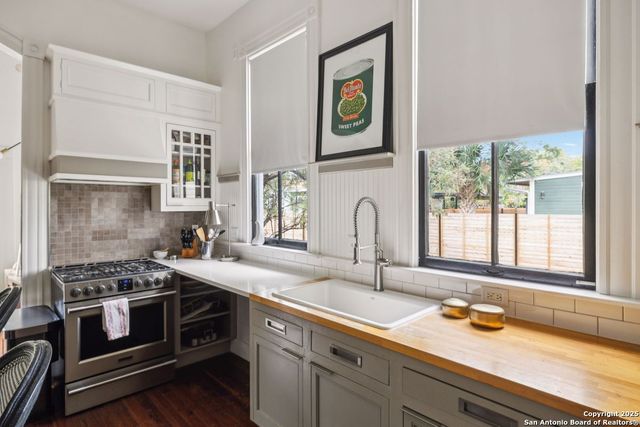 227 Claudia St, San Antonio, TX 78210