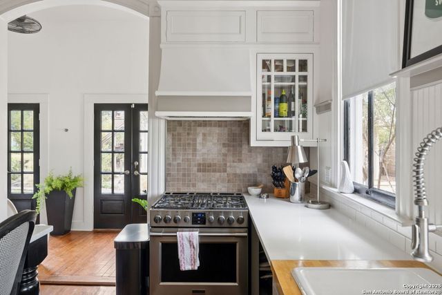 227 Claudia St, San Antonio, TX 78210