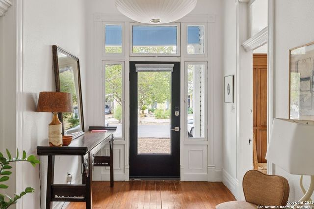 227 Claudia St, San Antonio, TX 78210