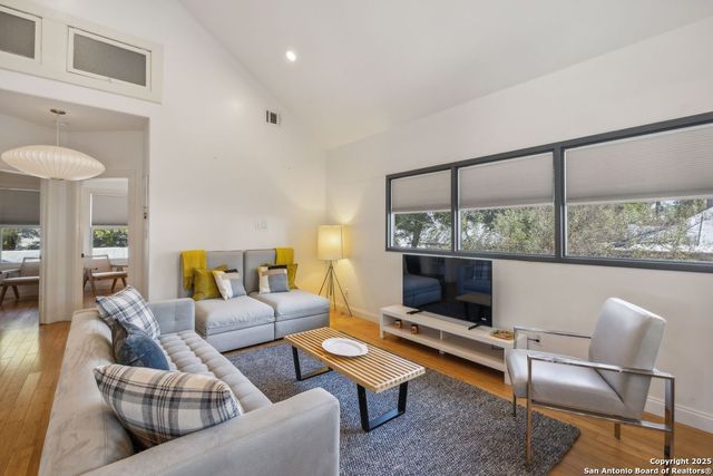 227 Claudia St, San Antonio, TX 78210