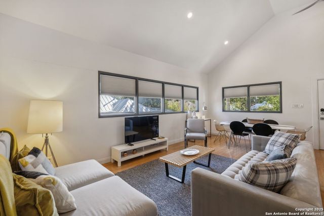 227 Claudia St, San Antonio, TX 78210