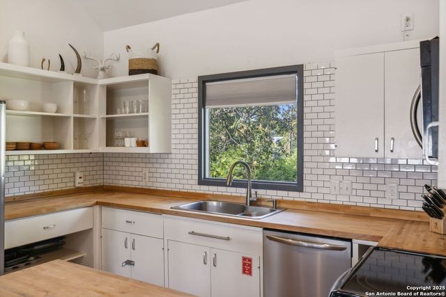 227 Claudia St, San Antonio, TX 78210