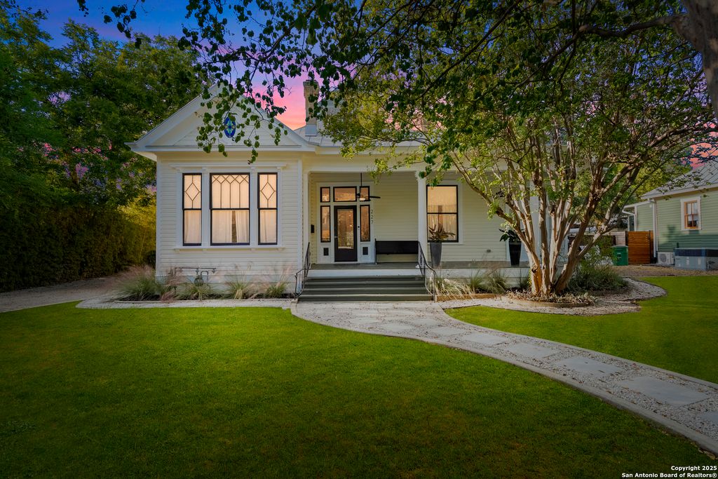 227 Claudia St, San Antonio, TX 78210