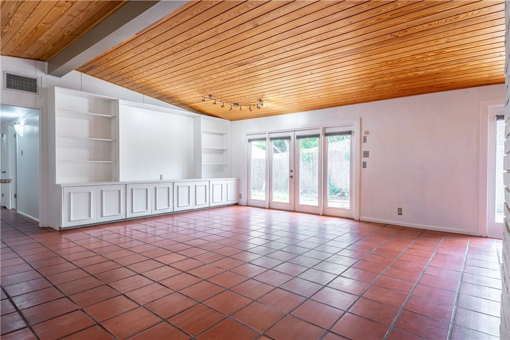 606 Dolphin Pl, Corpus Christi, TX 78411 — photo 2