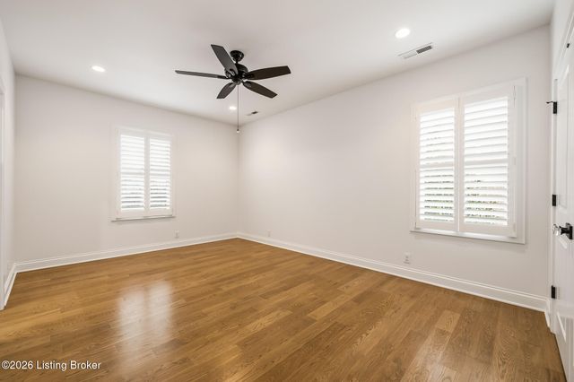 310 Kirkwood Glen Cir, Louisville, KY 40207