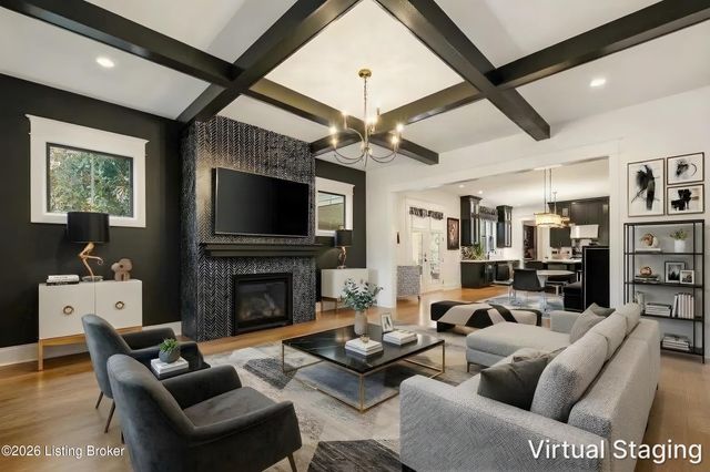 310 Kirkwood Glen Cir, Louisville, KY 40207