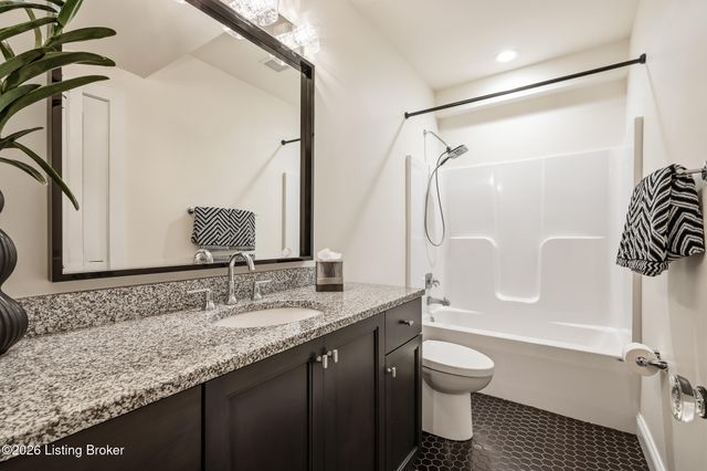 310 Kirkwood Glen Cir, Louisville, KY 40207