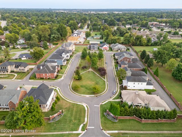 310 Kirkwood Glen Cir, Louisville, KY 40207