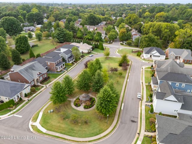 310 Kirkwood Glen Cir, Louisville, KY 40207