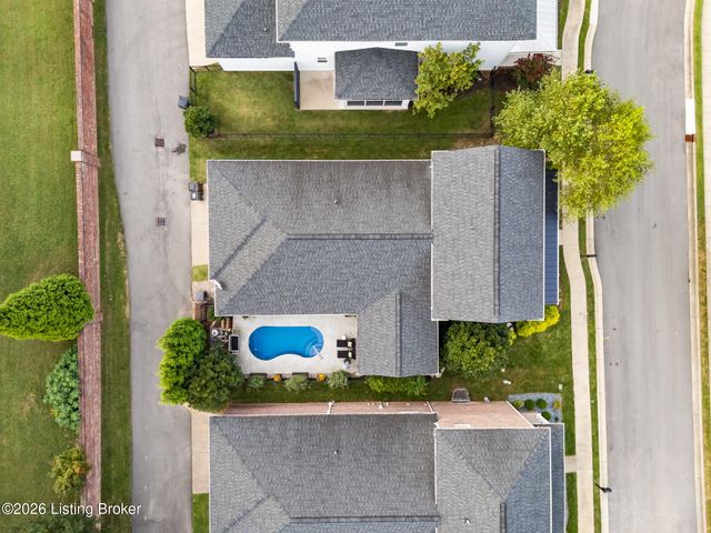 310 Kirkwood Glen Cir, Louisville, KY 40207