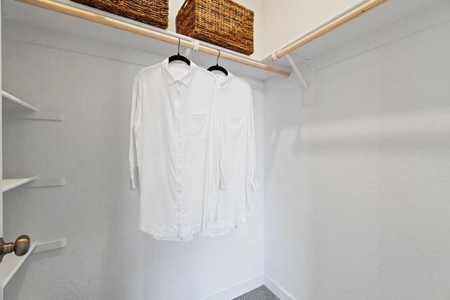 976 Deerhorn Drive W, Madera, CA 93636