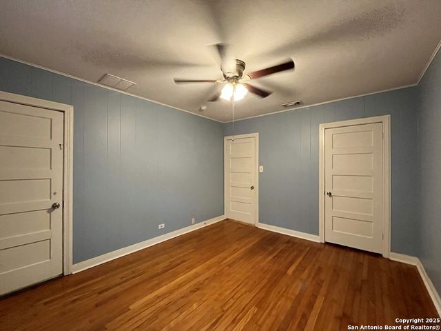 127 Larchmont Drive, San Antonio, TX 78209