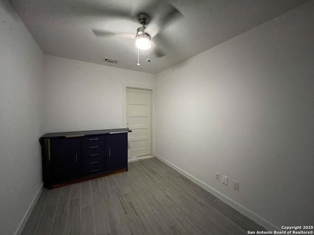 127 Larchmont Drive, San Antonio, TX 78209