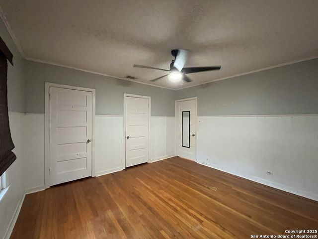 127 Larchmont Drive, San Antonio, TX 78209