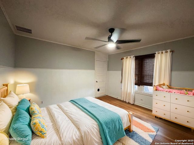 127 Larchmont Drive, San Antonio, TX 78209