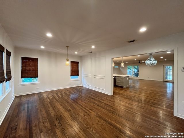 127 Larchmont Drive, San Antonio, TX 78209